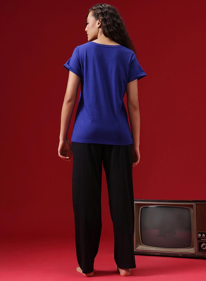 Clovia Stranger Things Text Print T-Shirt and Pyjama Set - Image 4